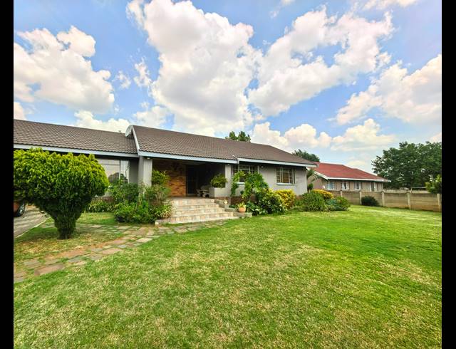 3 BEDROOM HOUSE FOR SALE IN VAALPARK